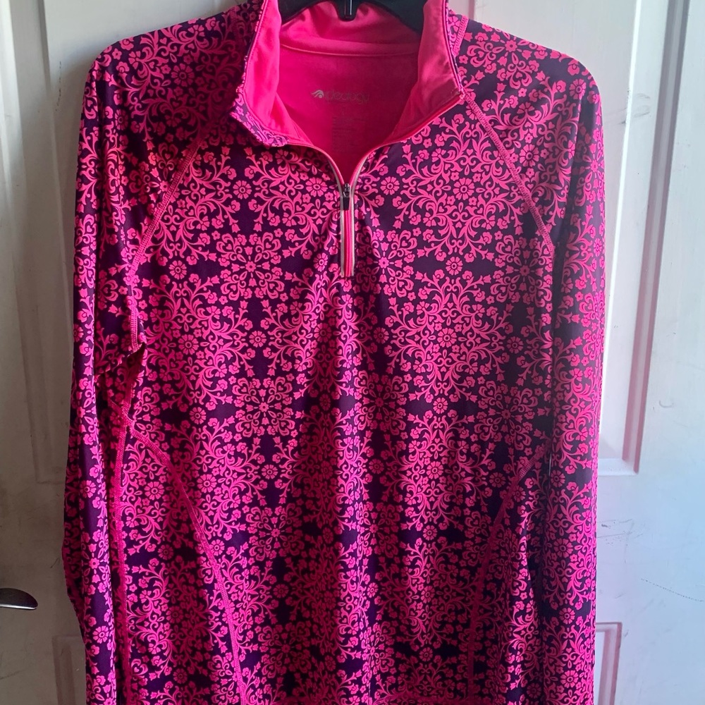 Ideology Long Sleeve Shirt - Size L